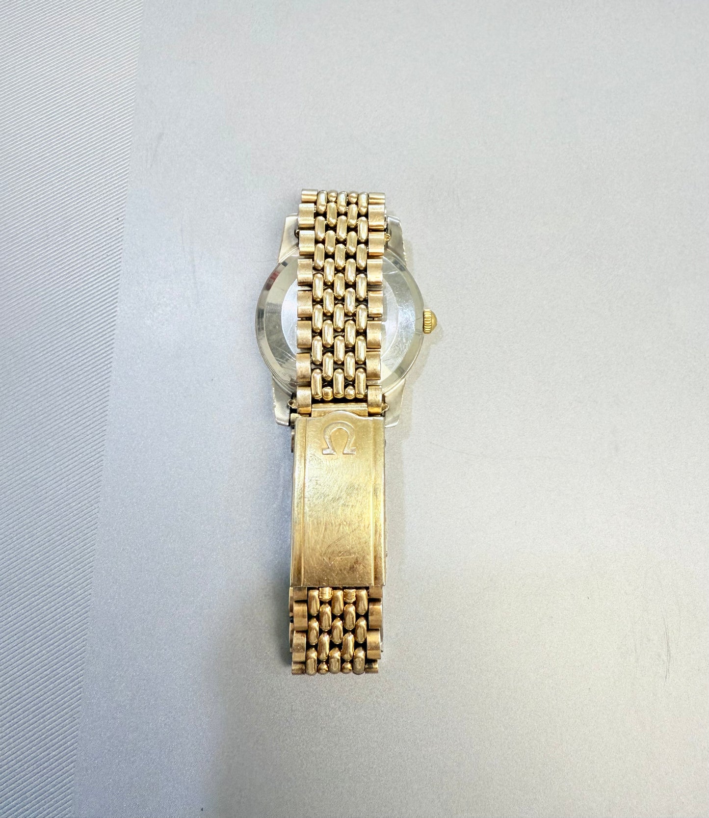 Vintage Omega Seamaster Calendar – Automatic | Gold Tone | Water-Resistant