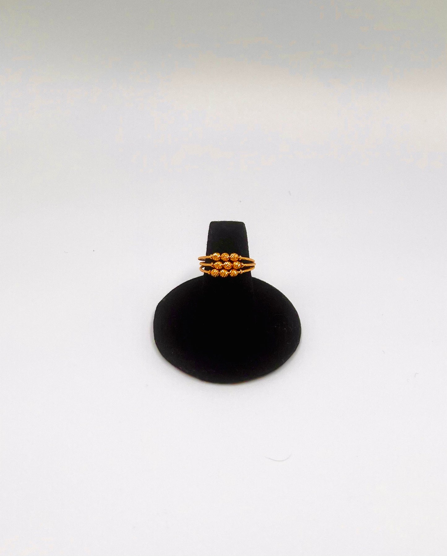 Elegant 21K Gold Ring โ 2.7g | Unique Handcrafted Beaded Design