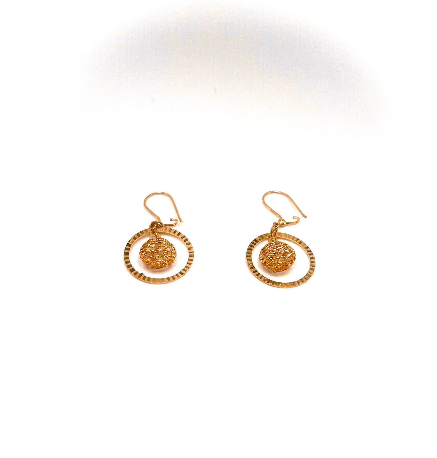 22K Yellow Gold Shining Circle Earrings – Lightweight & Elegant