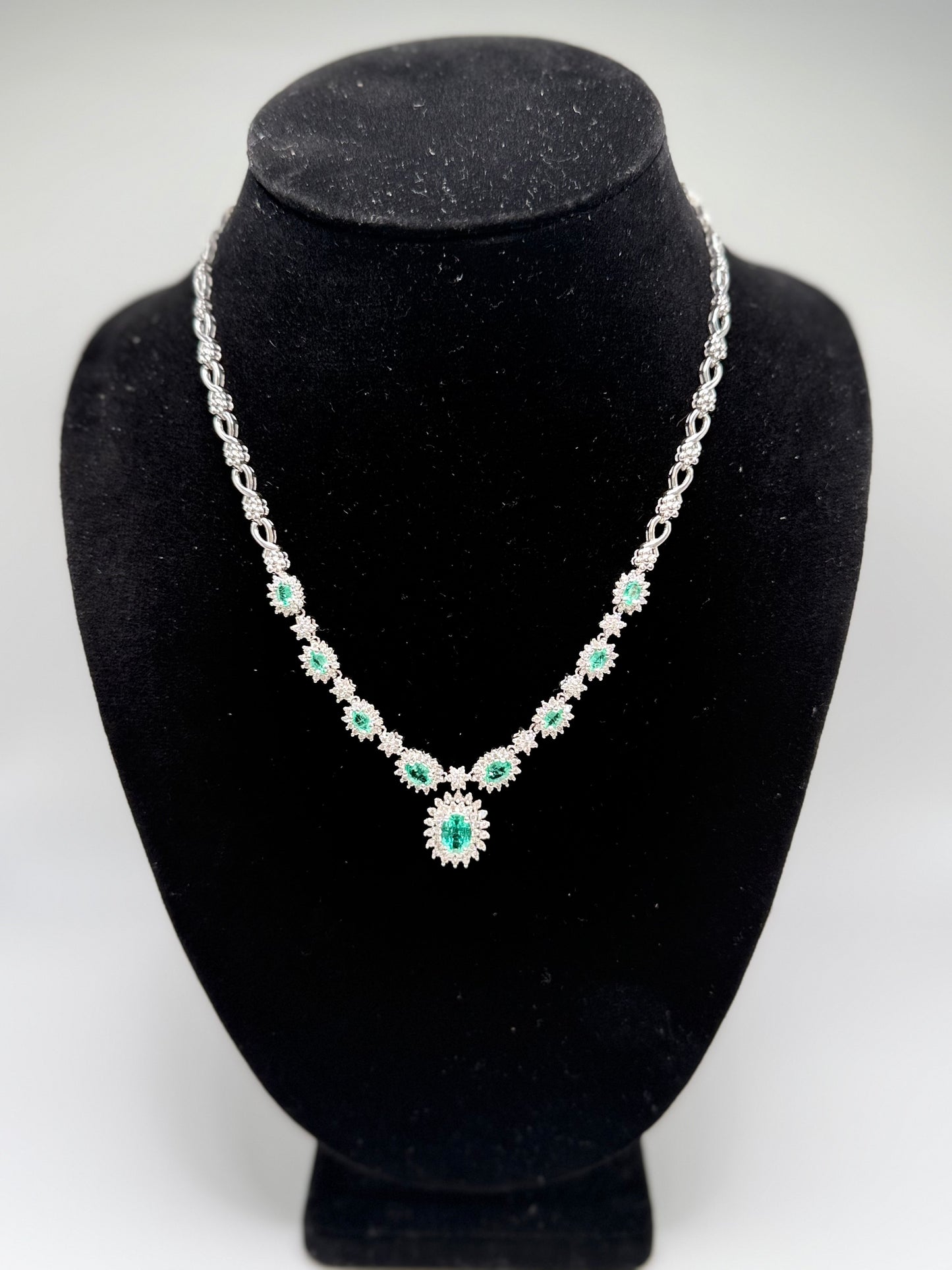 Luxury 14kt Gold Necklace with 4ct Emerald & 4ct Diamond – 17" | 30.3g
