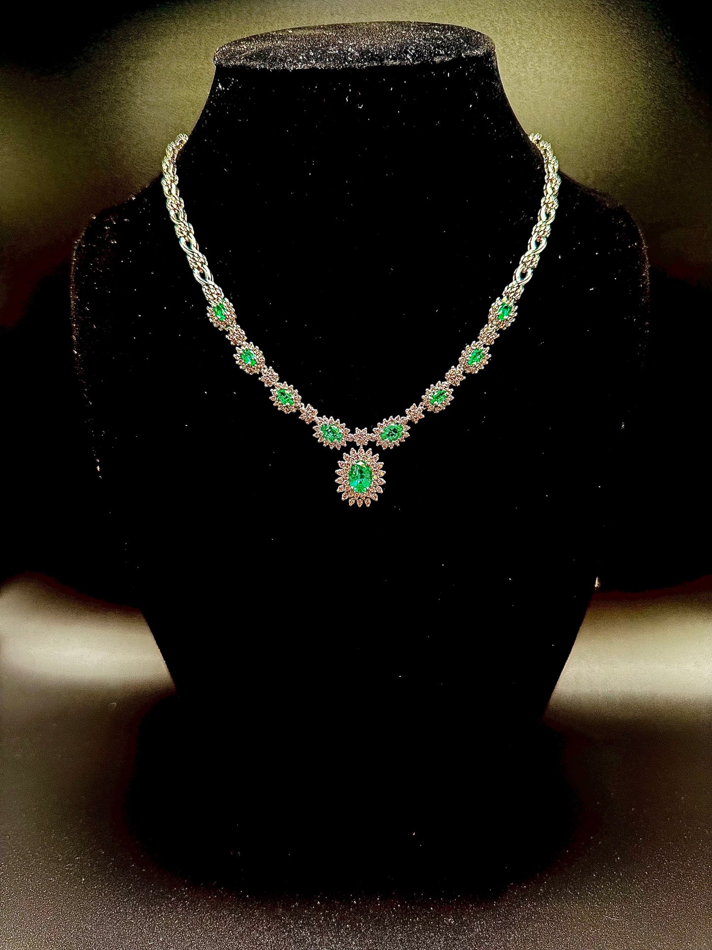 Luxury 14kt Gold Necklace with 4ct Emerald & 4ct Diamond – 17" | 30.3g
