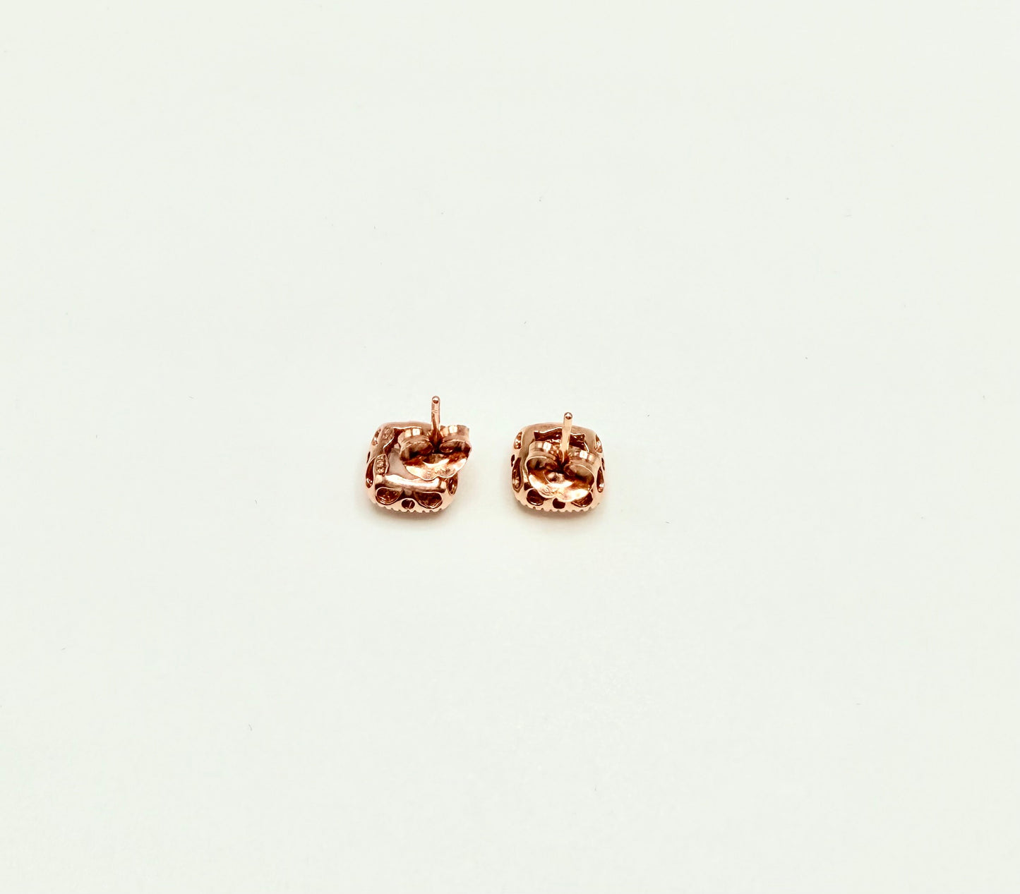 Elegant & Lightweight 14k Gold Earrings with Diamond & Morganite