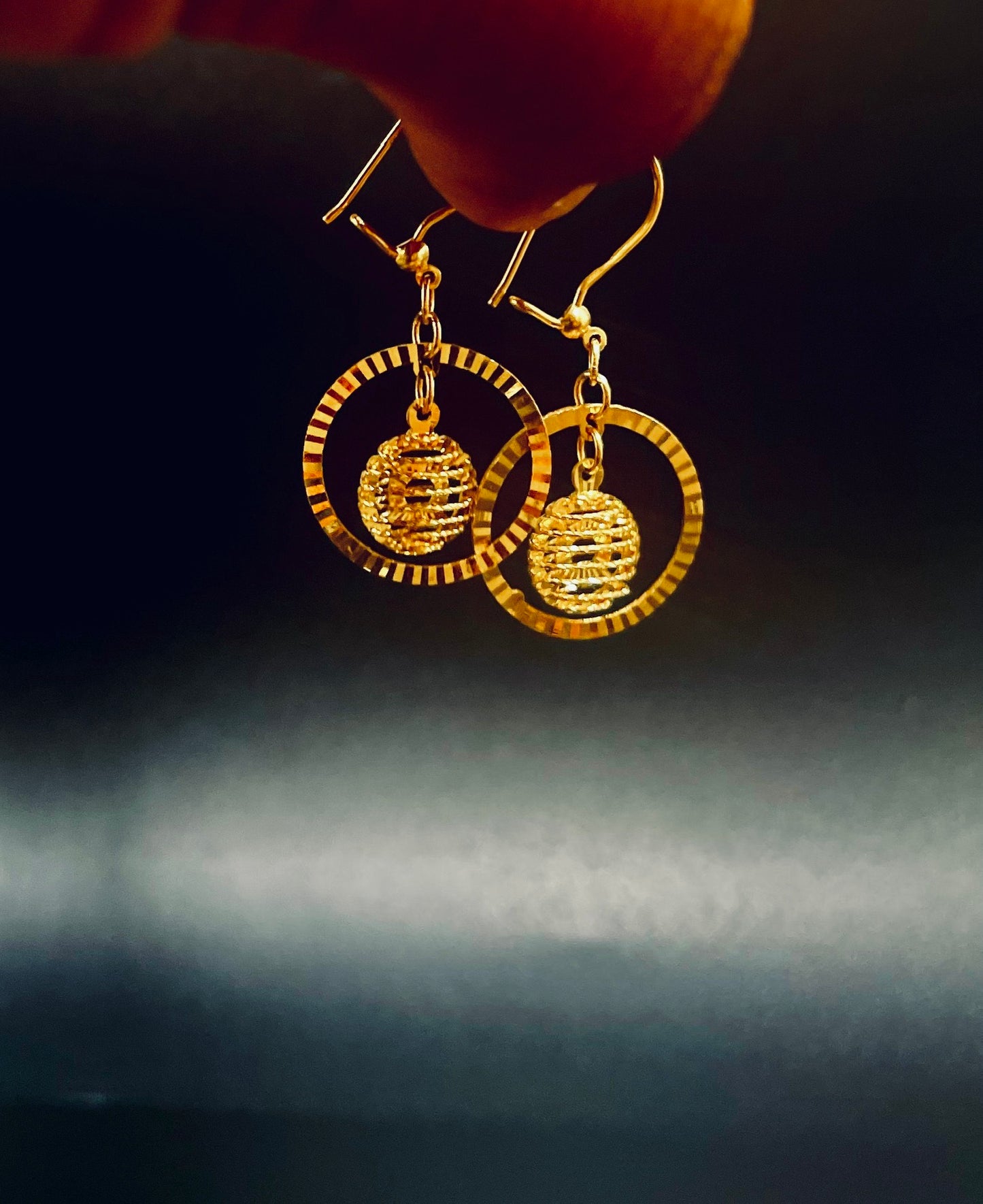 22K Yellow Gold Shining Circle Earrings – Lightweight & Elegant