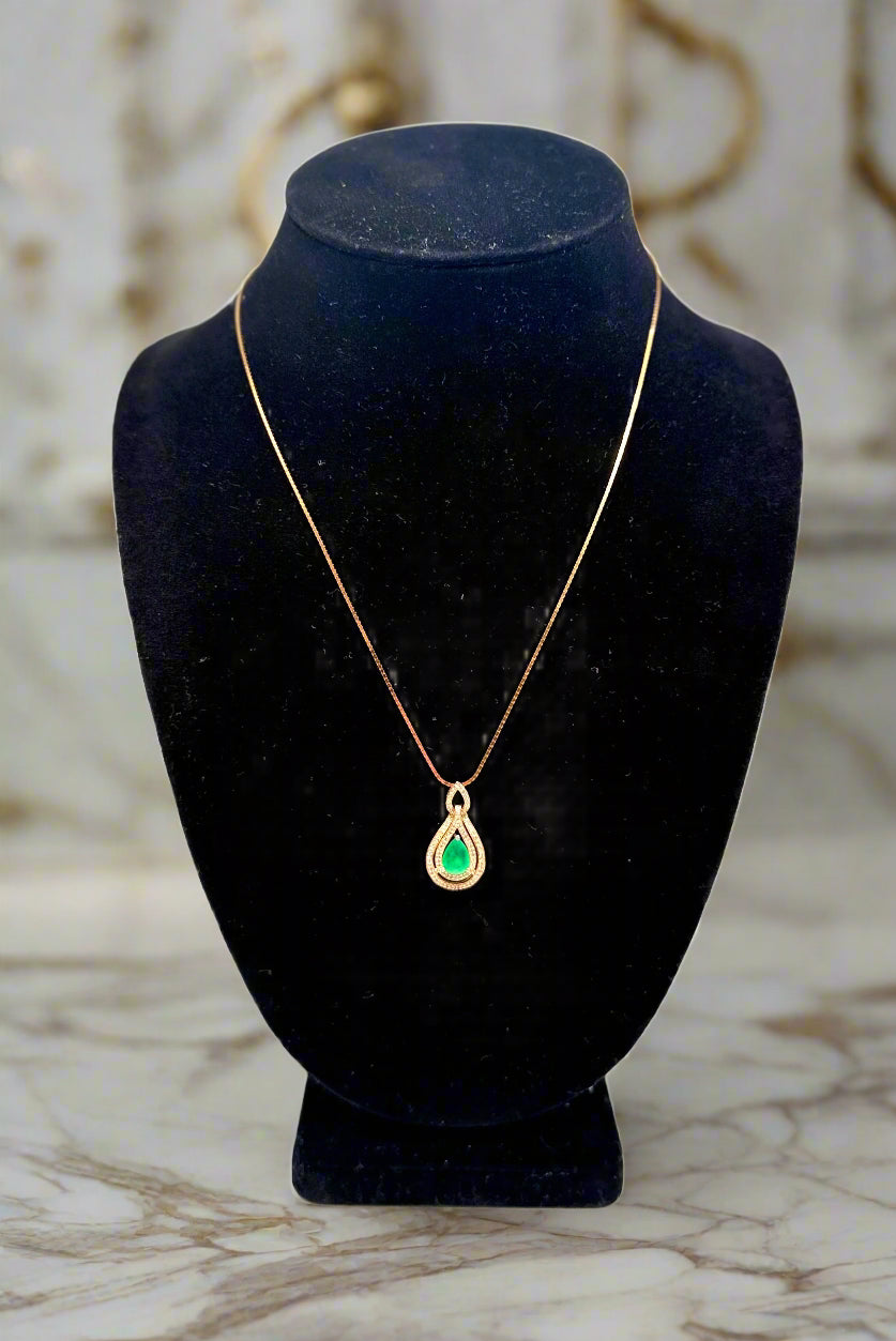 Radiant 14k Gold Necklace with Emerald & Diamond Pendant – 18" | Luxury Fine Jewelry ✨